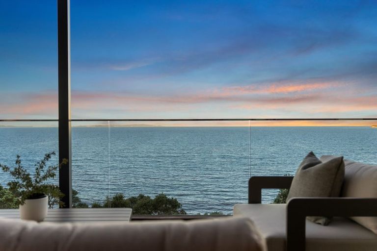 Photo of property in 236 Vipond Road, Stanmore Bay, Whangaparaoa, 0932