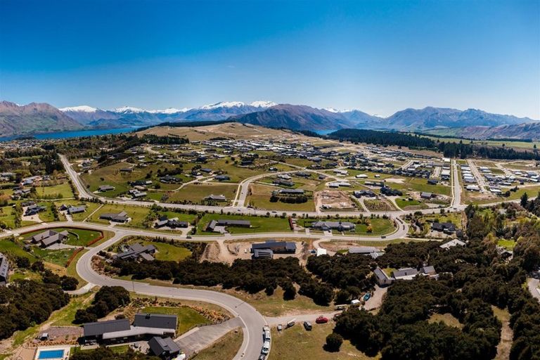 Photo of property in 3 Highfield Ridge, Wanaka, 9305
