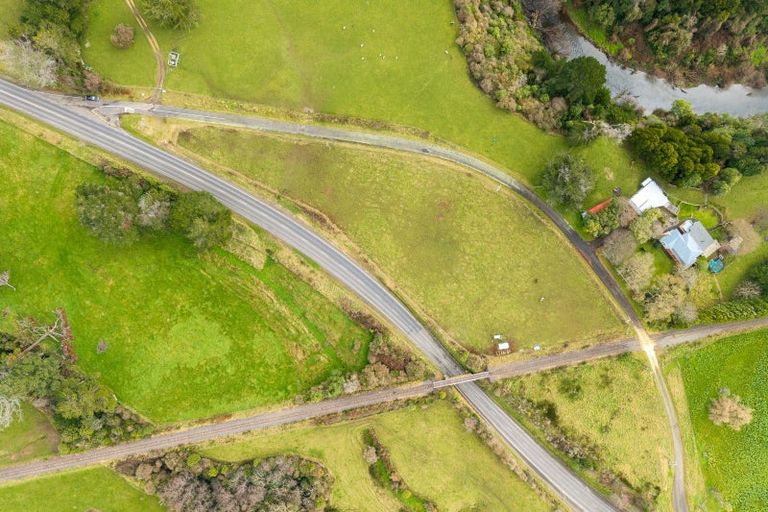 Photo of property in 100 Newman Road, Eketahuna, 4900