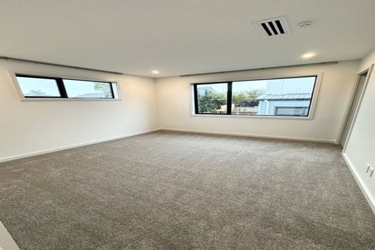 Photo of property in 12 Notre Dame Way, Albany, Auckland, 0632