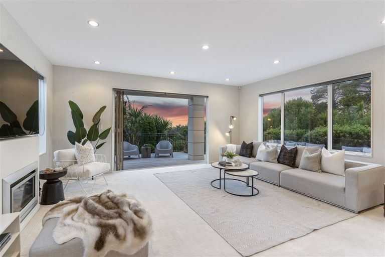 Photo of property in 80 Park Rise, Campbells Bay, Auckland, 0630