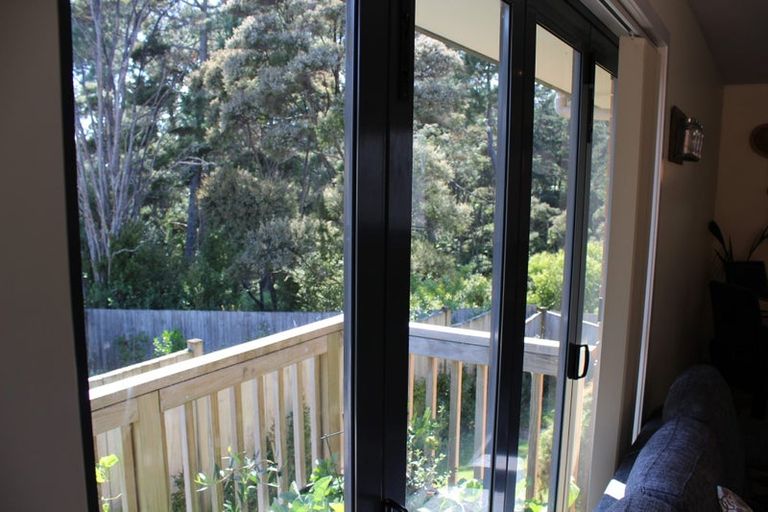 Photo of property in 1 Aberley Road, Schnapper Rock, Auckland, 0632