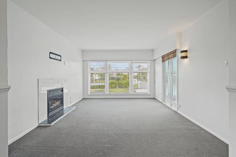 Photo of property in 28 Mount View Road, Melville, Hamilton, 3206