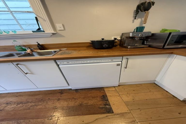 Photo of property in 243 Tinakori Road, Thorndon, Wellington, 6011