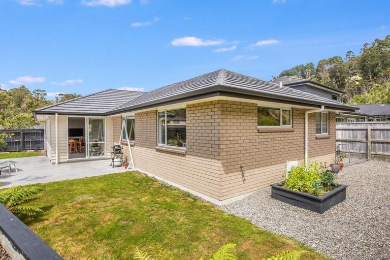 Photo of property in 31 Banks Boulevard, Whitby, Porirua, 5024
