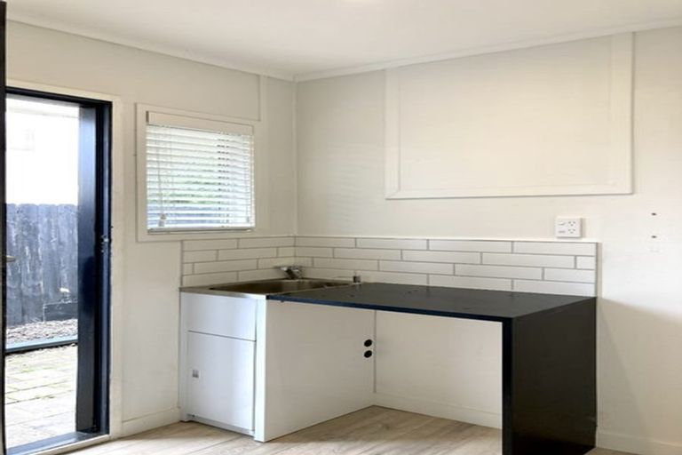 Photo of property in 10 Pixie Place, Pakuranga Heights, Auckland, 2010