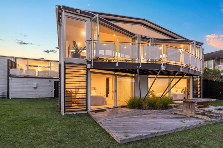 Photo of property in 4 Lagoon Way, Omaha, 0986