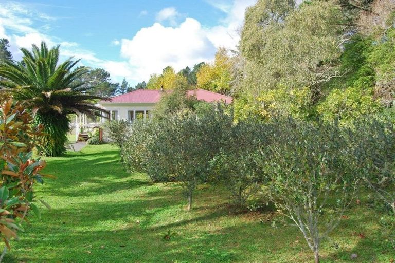 Photo of property in 704 State Highway 1, Wellsford, 0975