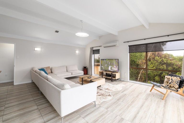 Photo of property in 2 Cannon Hill Crescent, Mount Pleasant, Christchurch, 8081