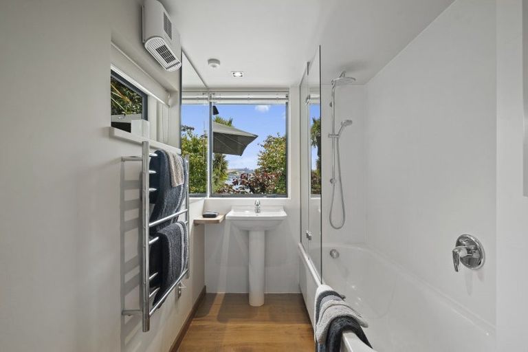 Photo of property in 39 Rainbow Drive, Rainbow Point, Taupo, 3330