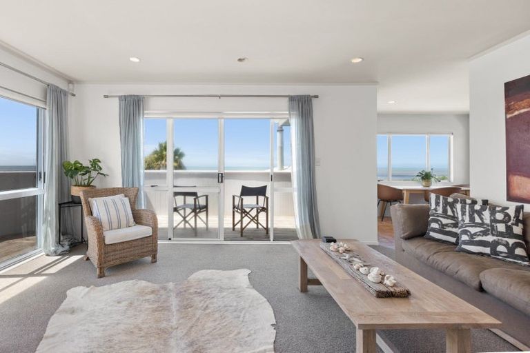 Photo of property in 243 Clifton Road, Te Awanga, 4102