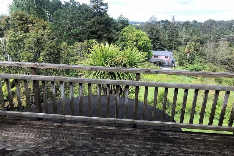 Photo of property in 1022 East Coast Road, Fairview Heights, Auckland, 0630