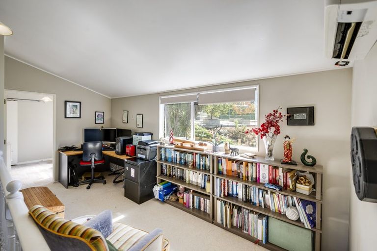 Photo of property in 2 Toop Street, Havelock North, 4130