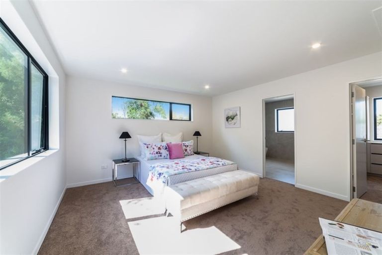 Photo of property in 35a Vina Place, Massey, Auckland, 0614