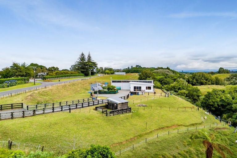Photo of property in 242 Henwood Road, Paraite, New Plymouth, 4372