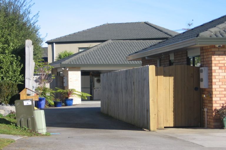 Photo of property in 3 Dunvegan Rise, East Tamaki Heights, Auckland, 2016