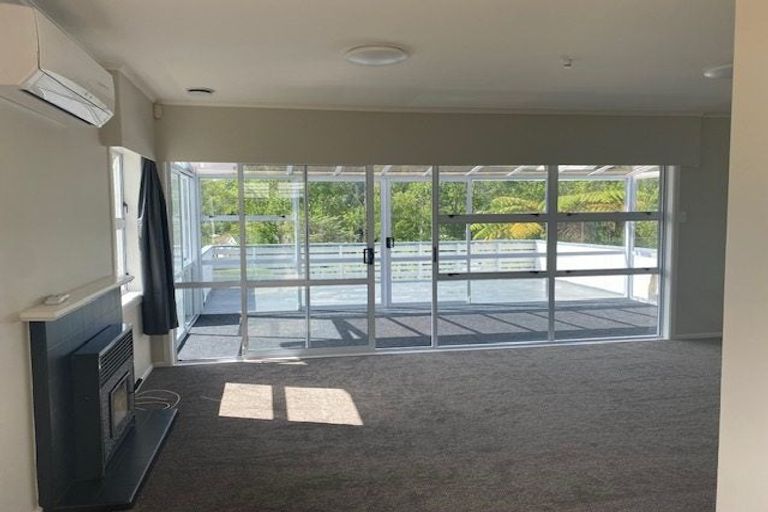 Photo of property in 216a Waddington Drive, Naenae, Lower Hutt, 5011