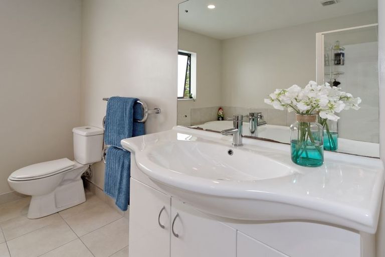 Photo of property in 30a Derwent Crescent, Titirangi, Auckland, 0604