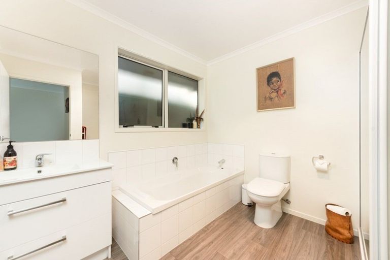 Photo of property in 2 Amy Place, Pyes Pa, Tauranga, 3112