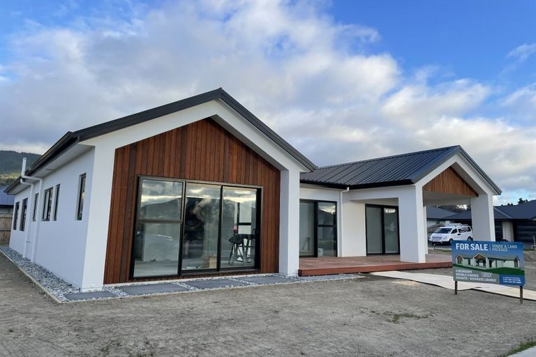 Photo of property in 1 Greenway Crescent, Hope, Richmond, 7020