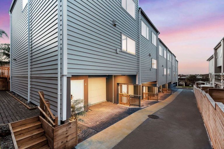 Photo of property in 7d Liston Street, Northcote, Auckland, 0627