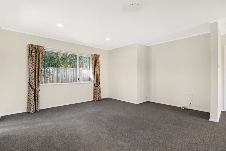 Photo of property in 16 Frisken Place, Lynmore, Rotorua, 3010