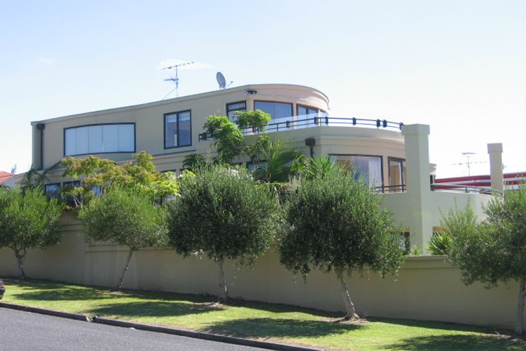 Photo of property in 62 Castor Bay Road, Castor Bay, Auckland, 0620