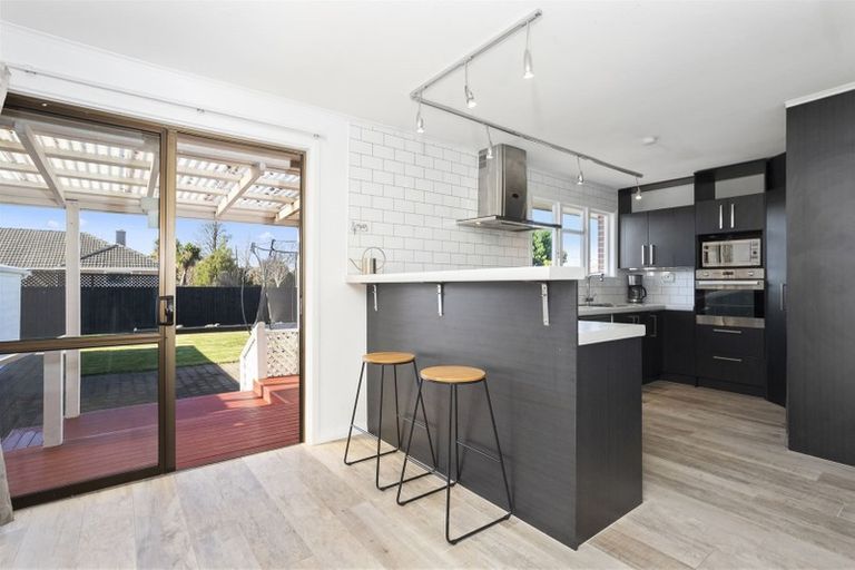 Photo of property in 172 Withells Road, Avonhead, Christchurch, 8042