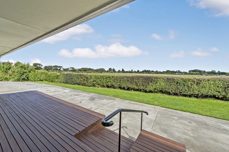 Photo of property in 55 Park Terrace, Waikuku Beach, 7473