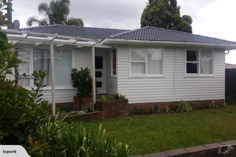 Photo of property in 76 Edgewater Drive, Pakuranga, Auckland, 2010