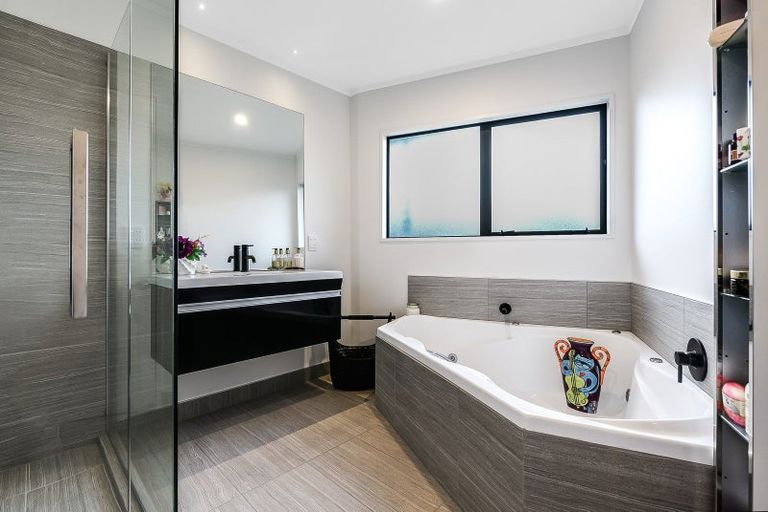 Photo of property in 11 Rosehill Place, Nawton, Hamilton, 3200