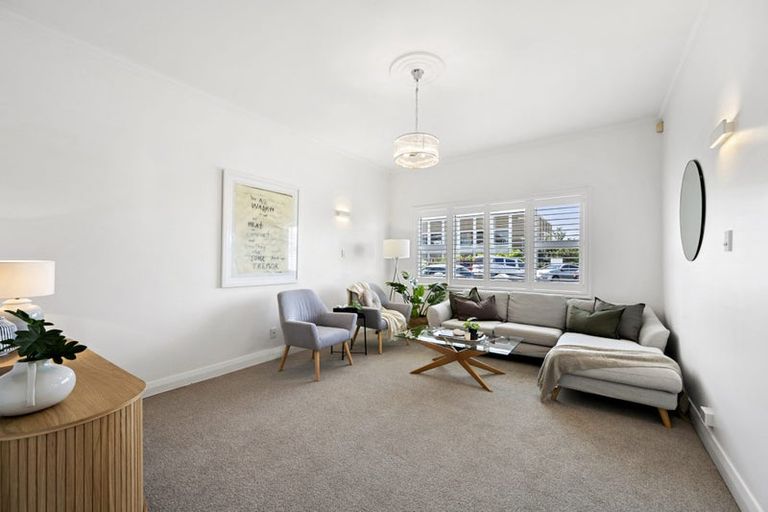 Photo of property in 7 Cruickshank Street, Kilbirnie, Wellington, 6022