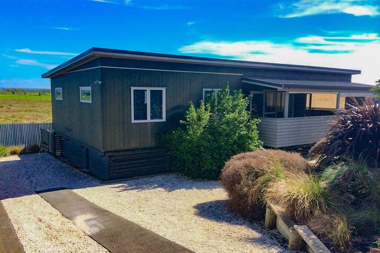 Photo of property in 180a Pukehina Parade, Pukehina, Te Puke, 3189