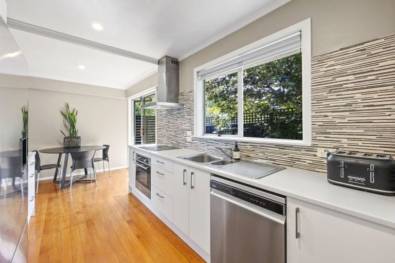 Photo of property in 35 Marriott Road, Pakuranga, Auckland, 2010