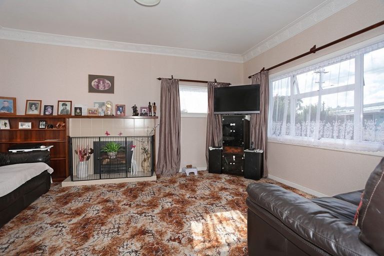 Photo of property in 49 Holland Crescent, Bulls, 4818