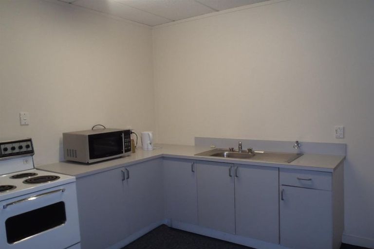 Photo of property in 154 Main Street, Upper Hutt Central, Upper Hutt, 5018