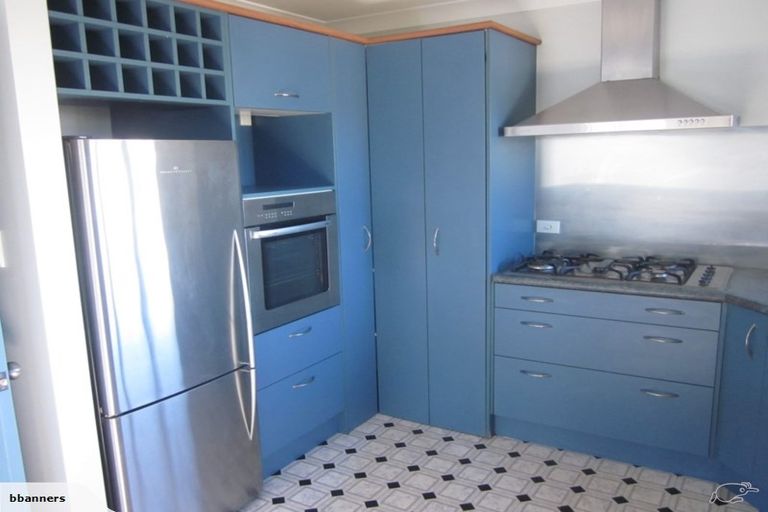 Photo of property in 30a Bowes Crescent, Strathmore Park, Wellington, 6022