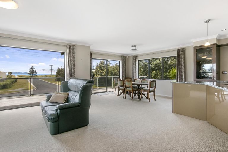Photo of property in 300 Seaforth Road, Waihi Beach, 3611