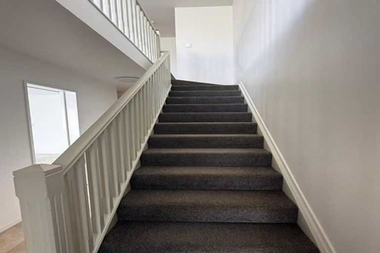 Photo of property in 147e Hobsonville Road, West Harbour, Auckland, 0618