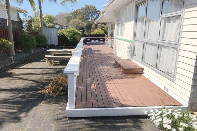 Photo of property in 73 Cascades Road, Pakuranga Heights, Auckland, 2010