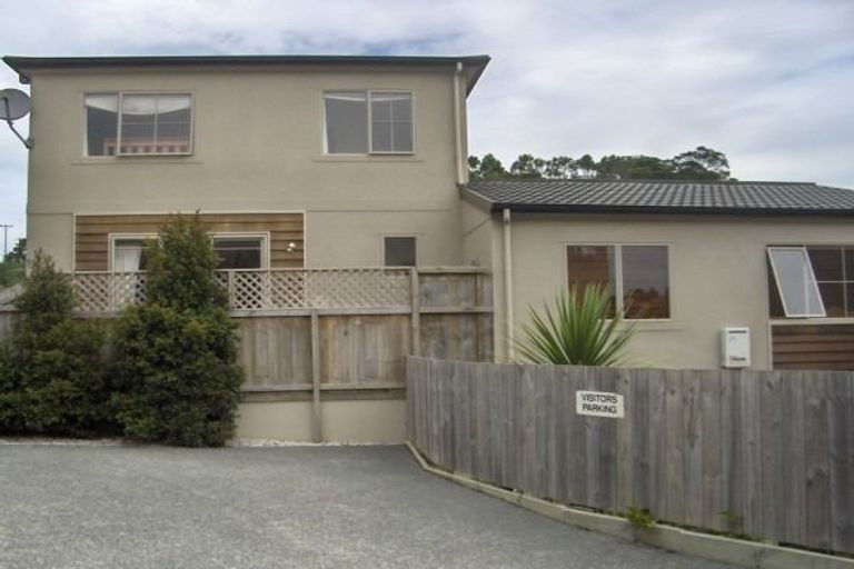 Photo of property in 3/6 Nimstedt Avenue, Oteha, Auckland, 0632