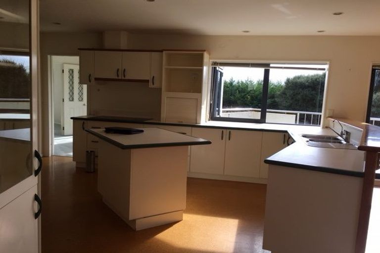 Photo of property in 31 The Crowsnest, Whitby, Porirua, 5024