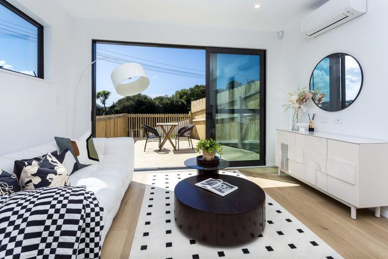 Photo of property in 58b County Road, Torbay, Auckland, 0630