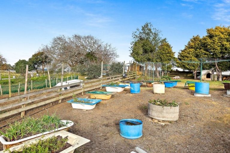 Photo of property in 120 Fordyce Road, Parakai, Helensville, 0874
