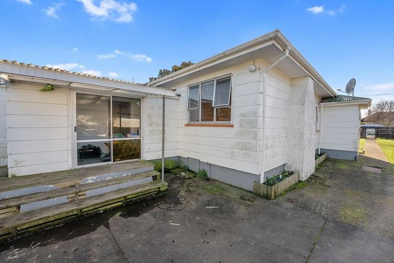 Photo of property in 223 Glover Road, Hawera, 4610