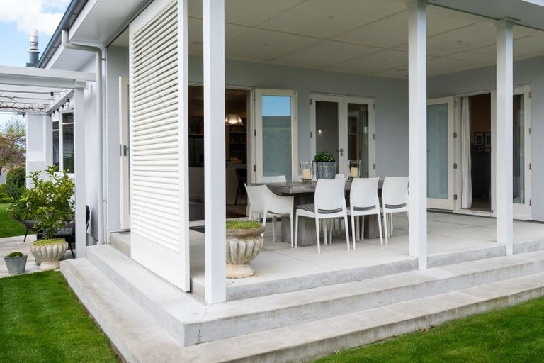 Photo of property in 30 Tauroa Road, Havelock North, 4130