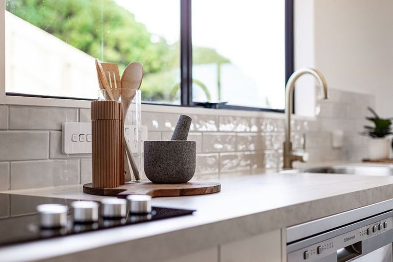 Photo of property in 62 Gloaming Hill, Titahi Bay, Porirua, 5022