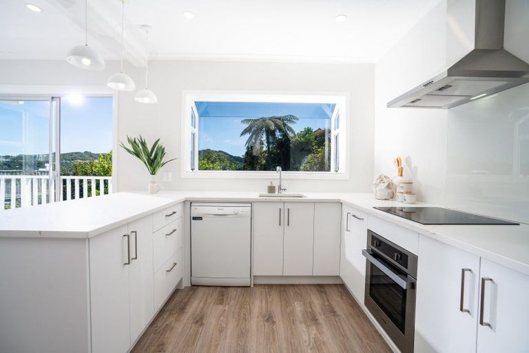 Photo of property in 3 Grenfell Drive, Karori, Wellington, 6012