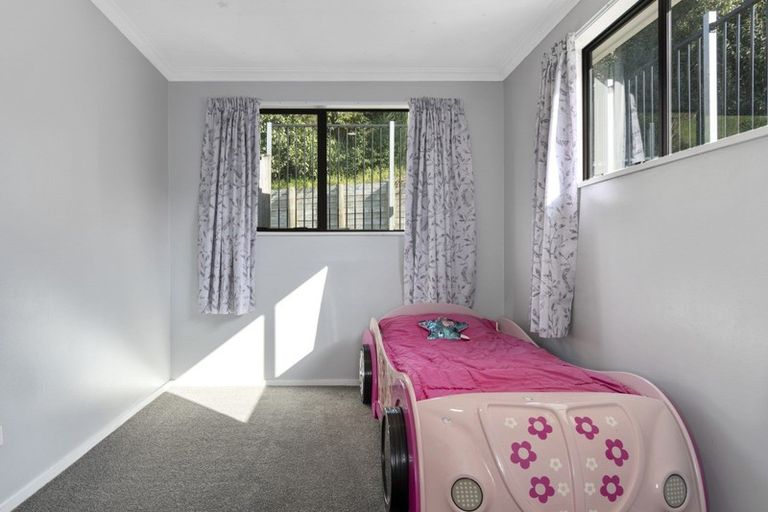 Photo of property in 10 Herald Way, Welcome Bay, Tauranga, 3112