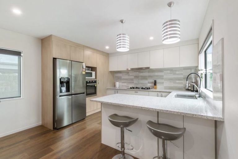 Photo of property in 28 Tawhiti Road, Pukekohe, 2120